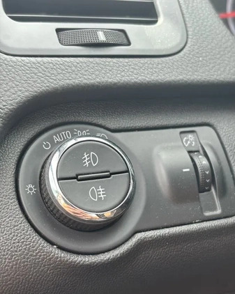 Opel Insignia cena 39900 przebieg: 176000, rok produkcji 2015 z Biskupiec małe 781